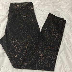 Zyia light n tight black w flecks